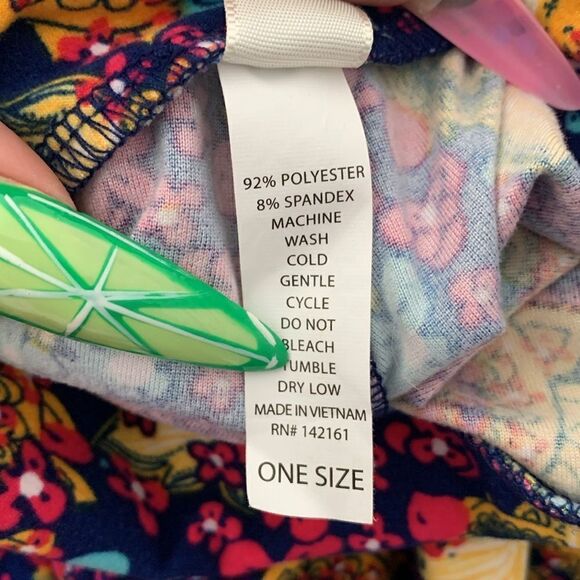 Lularoe Kaleidoscope One Size Leggings - Picture 5 of 5